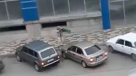 Rusiyada küçədə atışma - 4 nəfər öldü 