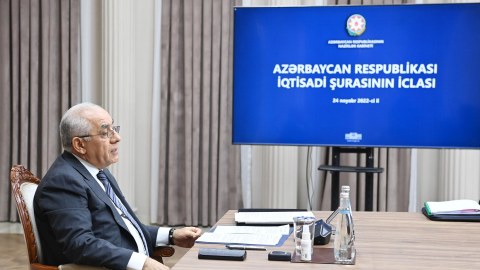 Əli Əsədov İqtisadi Şuranın iclasını keçirdi - FOTO