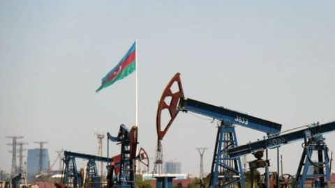 Azərbaycan nefti cüzi BAHALAŞDI