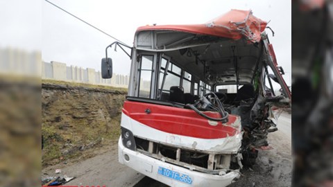 Şəmkirdə avtobus qəzası - Yaralılar var