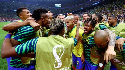 Qətərdə Braziliya futbolçuları arasında virus yayılıb