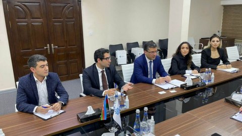 MEDİA rəhbəri xarici jurnalistlərlə görüşüb - FOTO