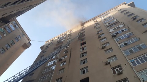 Bakıda yaşayış binasında YANĞIN