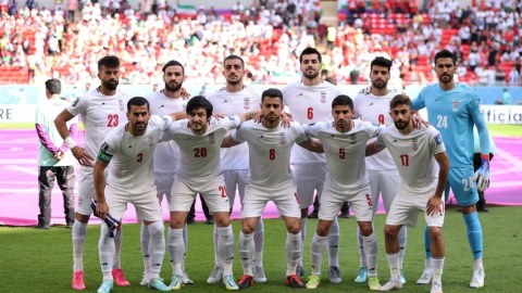 İran hakimiyyəti futbolçuların ailələrini HƏDƏLƏYİR 