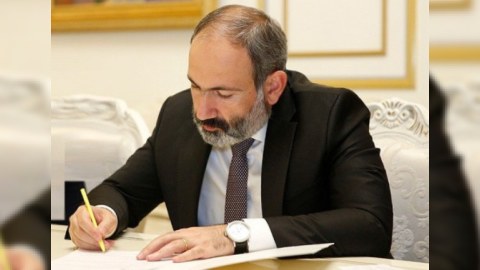 Paşinyan özünə köməkçi təyin etdi