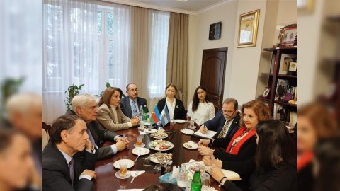 Kamal Abdulla Argentina səfiri ilə görüşüb