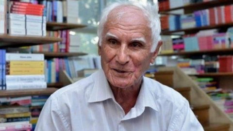 Çingiz Abdullayev özü yazmır, ona-buna pul verib yazdırır - Əlisa Nicat 