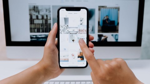 İş yoldaşının telefonuna gizli proqram yazıb ŞANTAJ ETDİ