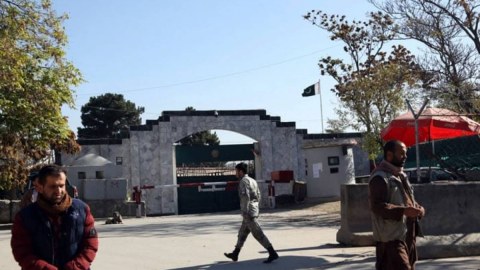 Kabildə Pakistan səfirliyinə hücum edildi - Yaralı var