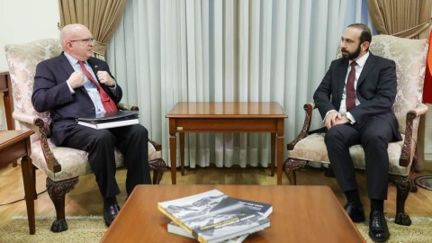 Mirzoyan ABŞ rəsmisilə Azərbaycanı müzakirə etdi
