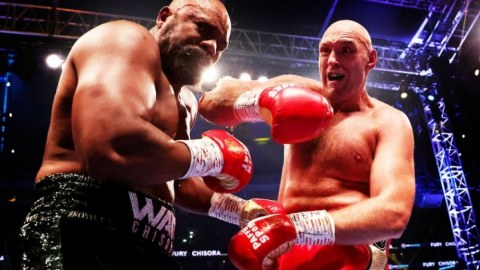 Tayson çempion titulunu qorudu