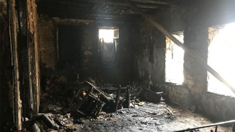 Sumqayıtda iki uşaq yanaraq öldü 