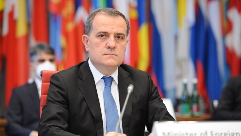 Ceyhun Bayramov Rusiyaya getdi