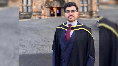 UNEC-in gənc tədqiqatçısı Britaniya universitetində məzun oldu