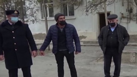 Qatil ər danışır - "Bıçağı arvadımın xirtdəyinə vurdum"