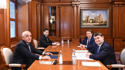 Əli Əsədov Putinin köməkçisi ilə görüşdü