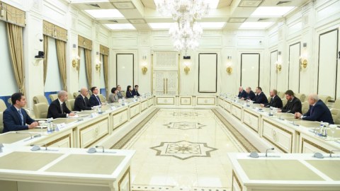 Sahibə Qafarova Dağıstan rəhbəri ilə görüşdü