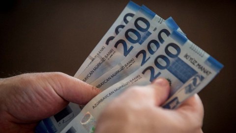 Bazarda 3 nəfərə qarşı dələduzluq edilib