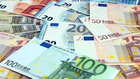 Avropa İttifaqı Azərbaycana iki milyard avro ayırıb