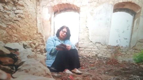 İnsafsız operator kadrları elə çəkib ki, adamın ürəyini partladır...