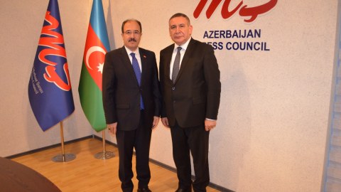 Cahit Bağçı Mətbuat Şurasında olub