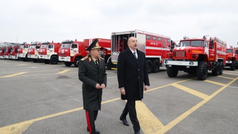Prezident yeni alınmış xüsusi təyinatlı texnikalarla tanış oldu - FOTOLAR