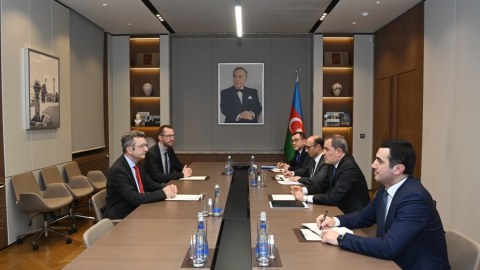 XİN başçısı Almaniya səfirilə regional vəziyyəti müzakirə etdi
