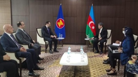 Nazir müavini ASEAN rəhbəri ilə danışıqlar apardı