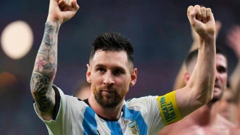 Messi Pelenin rekordunu keçdi
