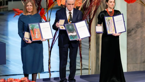 Nobel mükafatı sahiblərinə təqdim edildi