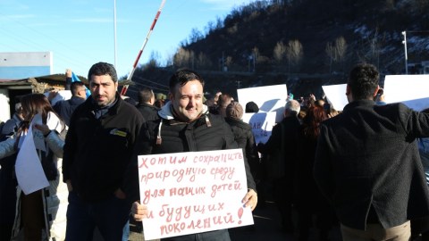 Onlar sülhməramlı deyillər - Şuşanın deputatından etirazçılara DƏSTƏK