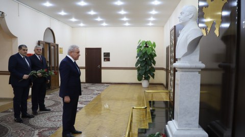 GDU-nun kollektivi Ümummilli Liderin xatirəsini yad ediblər