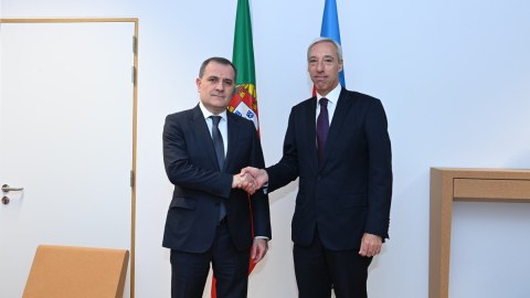 Ceyhun Bayramov portuqaliyalı həmkarı ilə görüşdü