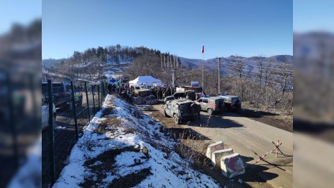 Moldova mətbuatı Laçın yolundakı aksiyadan YAZDI