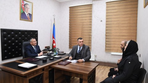 Dövlət Komitəsinin sədri vətəndaşları qəbul edib