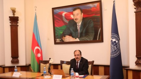 Türkiyə səfiri Cahit Bağcı UNEC tələbələri ilə görüşüb - FOTOLAR