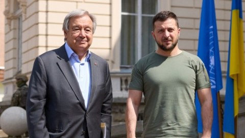 Zelenski Quterreşlə "taxıl sazişi"ni müzakirə etdi