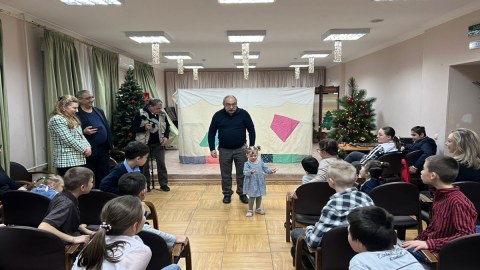 Leyla Əliyeva Moskvada kimsəsiz uşaqları sevindirdi