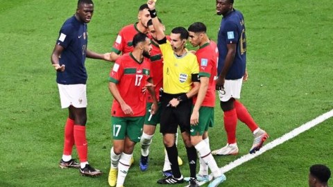 Mərakeş Fransa ilə oyundakı hakimdən FİFA-ya şikayət etdi