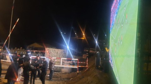 Aksiya iştirakçıları Laçın yolunda dünya çempionatını izləyir 