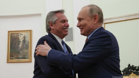Putindən Argentina prezidentinə TƏBRİK ZƏNGİ