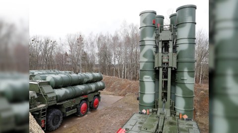 Belarus S-400 və "İskəndər" raket sistemlərini aktivləşdirib