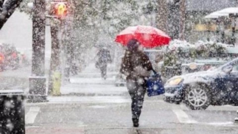 Hava kəskin dəyişdi - Yağış, qar yağır