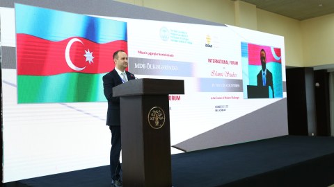Aİİ Bakıda beynəlxalq forum keçirir - FOTOLAR