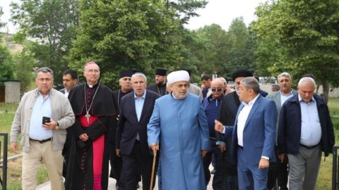 Azərbaycandakı dini rəhbərlərdən erməni kilsəsinə ÇAĞIRIŞ