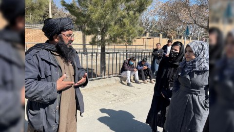 Taliban qadınların ali təhsil almasını qadağan etdi 