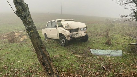 Qaçırdıqları avtomobillə qəza törətdilər - FOTO