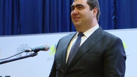 Vasif Talıbovun oğlu hesabat iclasına GƏLMƏDİ