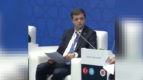 Vüqar Zifəroğlu yenidən Jurnalistika fakültəsinin dekanı seçilib