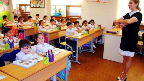 Bakıda müəllimlər bu qədər maaş alır